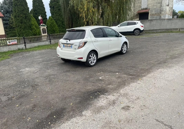 Toyota Yaris cena 24500 przebieg: 105000, rok produkcji 2013 z Krotoszyn małe 529